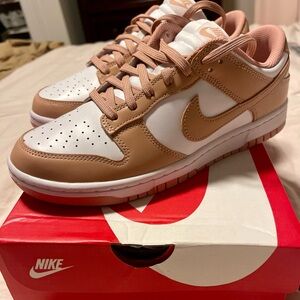 Nike Low Dunks